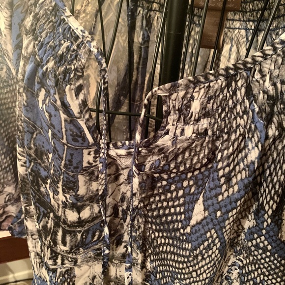 Miss Tina Top - Picture 3 of 8